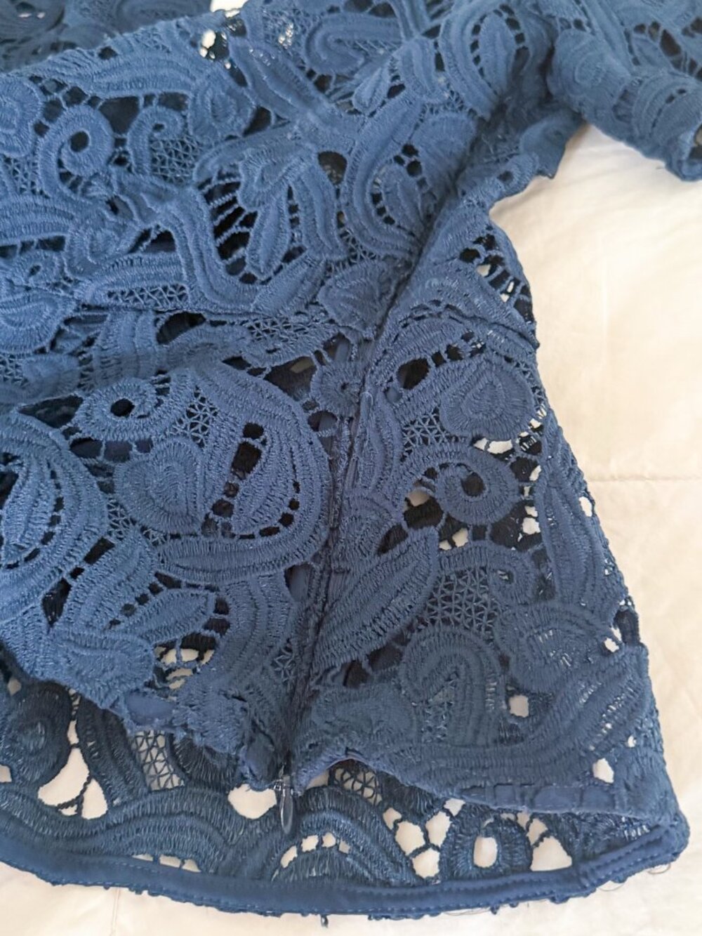 NWT Abbey Glass Navy Lace Peplum Blouse Crochet Overlay Short Sleeve Top S - Picture 5 of 6